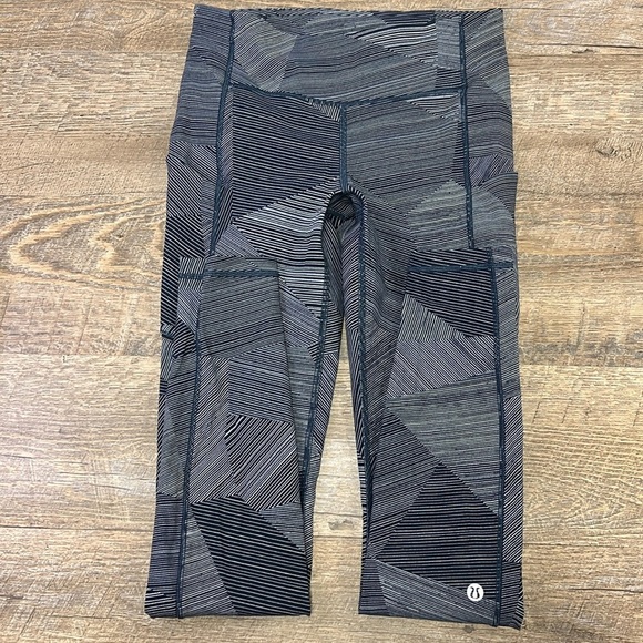 Lululemon SPEED UP 27” Leggings-Etch Hail Midnight Size 4 - Picture 1 of 8